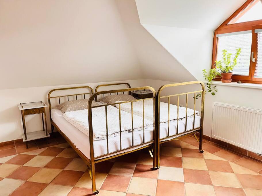Apartman Se Zahradou 20 Minut Do Centra Prahy Ořech 外观 照片