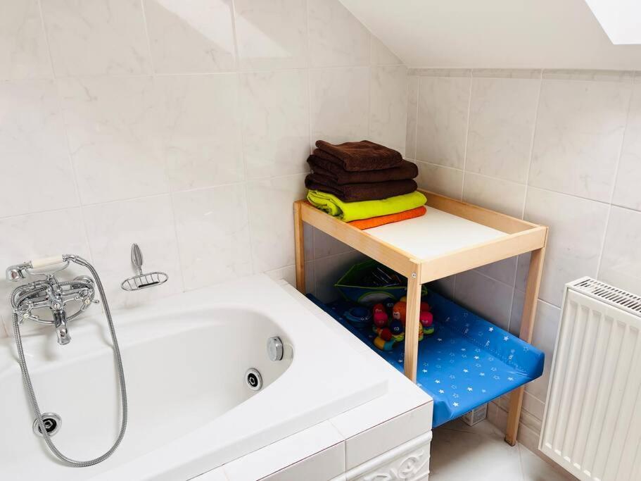 Apartman Se Zahradou 20 Minut Do Centra Prahy Ořech 外观 照片
