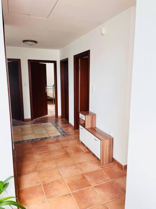 Apartman Se Zahradou 20 Minut Do Centra Prahy Ořech 外观 照片